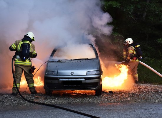 В Волгограде сгорели 3 автомобиля